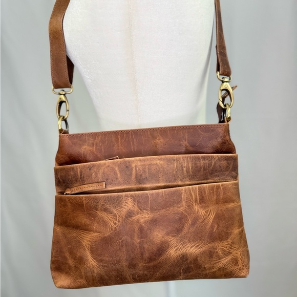 undranded Handbags - Leather Unbranded Crossbody